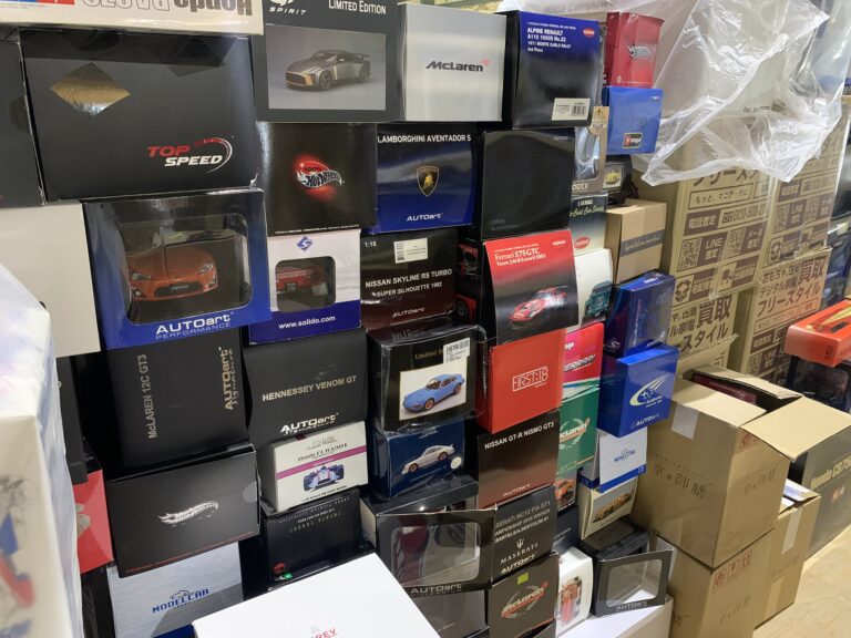 合計300台以上!1/18、1/43ミニカー大量に買取させていただきました！