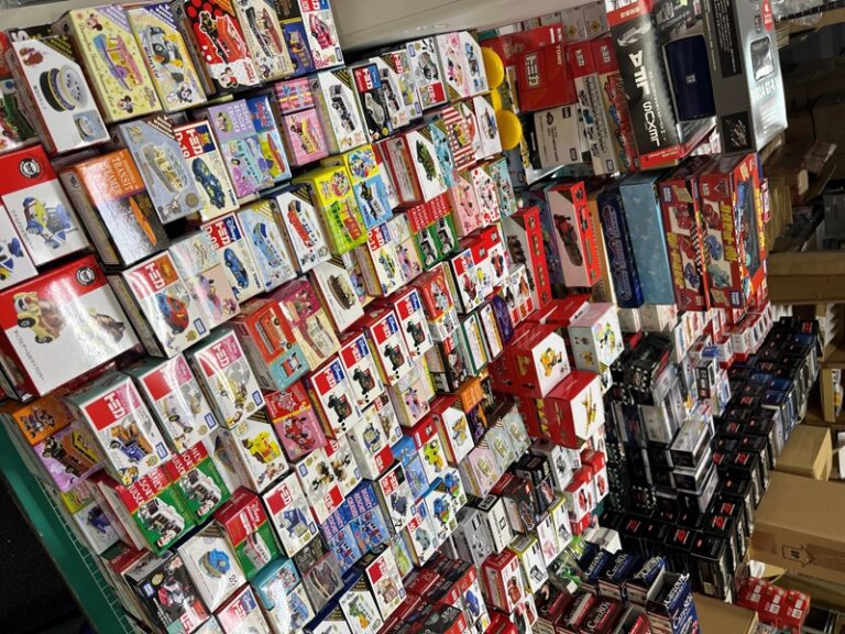 トミカ、1/64スケールミニカー等2000台以上買取させて頂きました！
